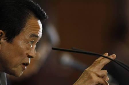 2020年には実質ＧＤＰ120兆円押し上げ＝麻生首相 | ロイター