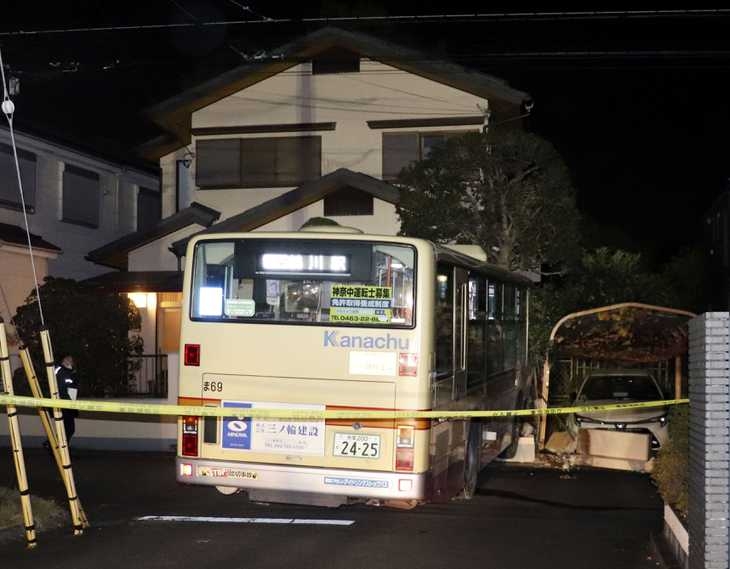 運転手「具合悪くなった」 東京・町田、路線バス事故