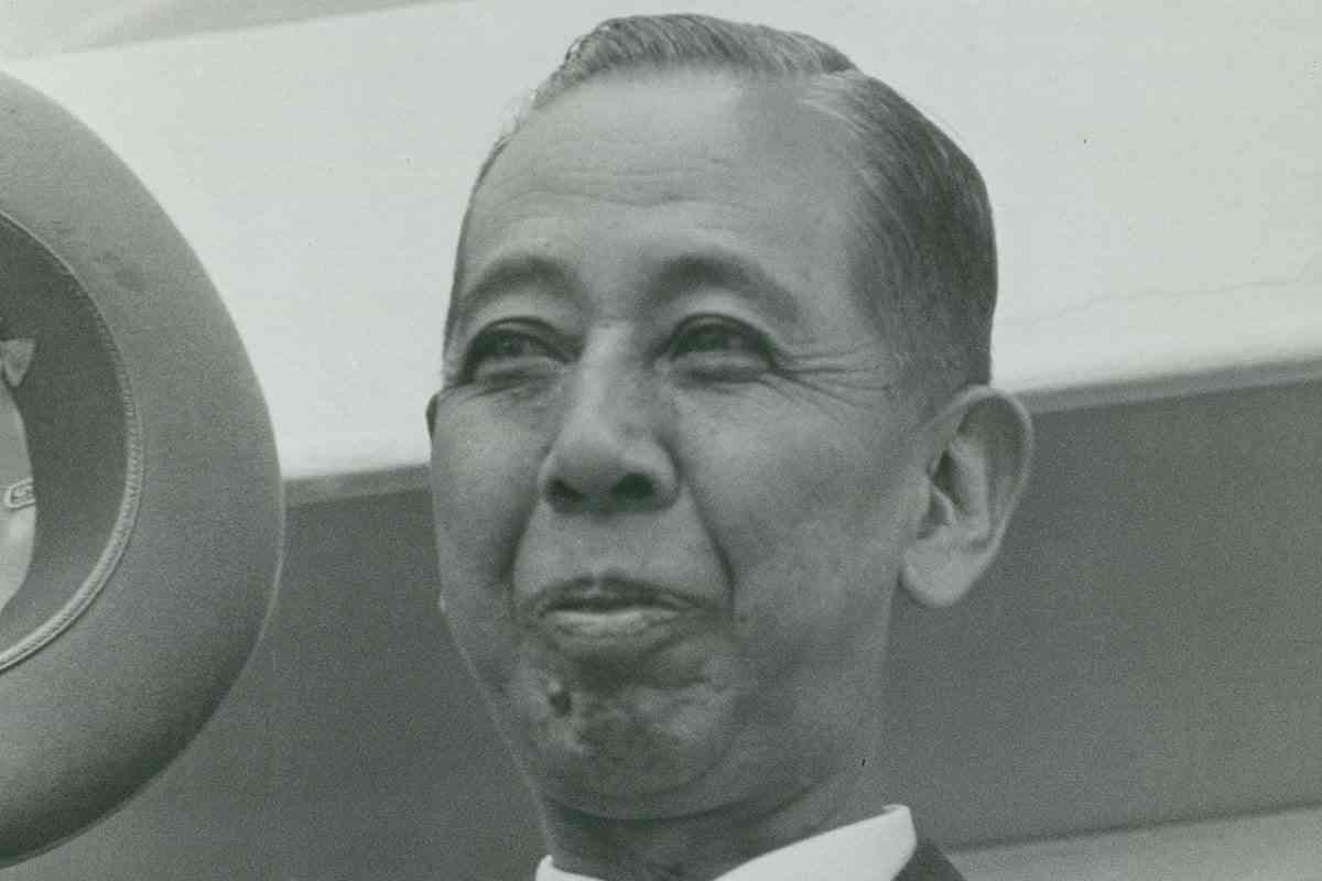 岸信介と統一教会を仲介したのは謎の「踊る女性教祖」？　警視庁公安部が捜査していた政治家の実名も | デイリー新潮