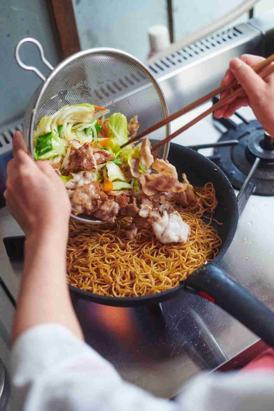 タサン志麻さん式。いつもの焼きそばやパスタが格段においしくなるコツ | ESSEonline（エッセ オンライン）