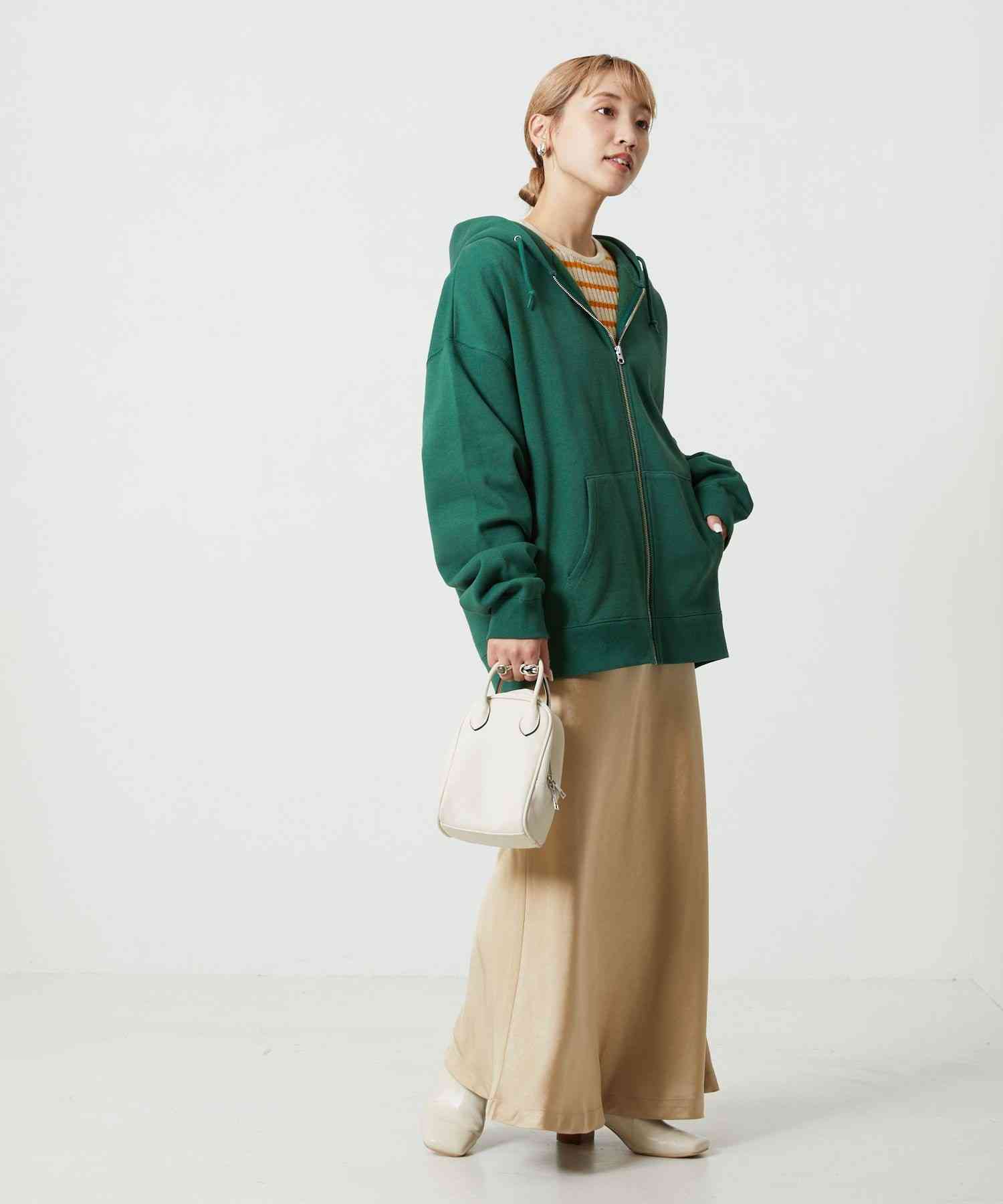 ジップアップパーカーをお洒落に着こなしたい