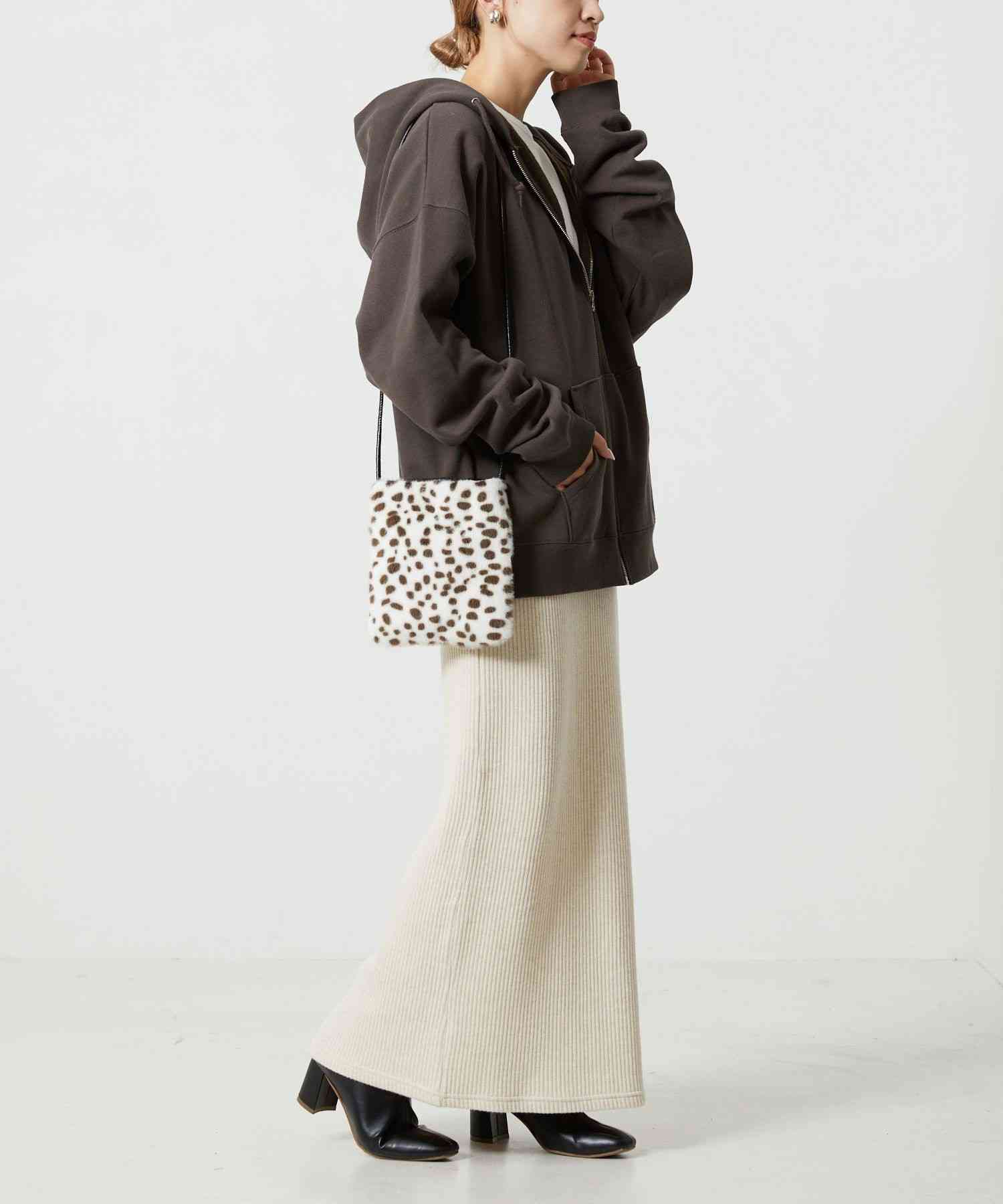 ジップアップパーカーをお洒落に着こなしたい