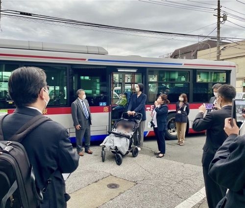 双子ベビーカー乗車拒否を問題提起の大山加奈氏　バス会社と意見交換会「素晴らしい時間」
