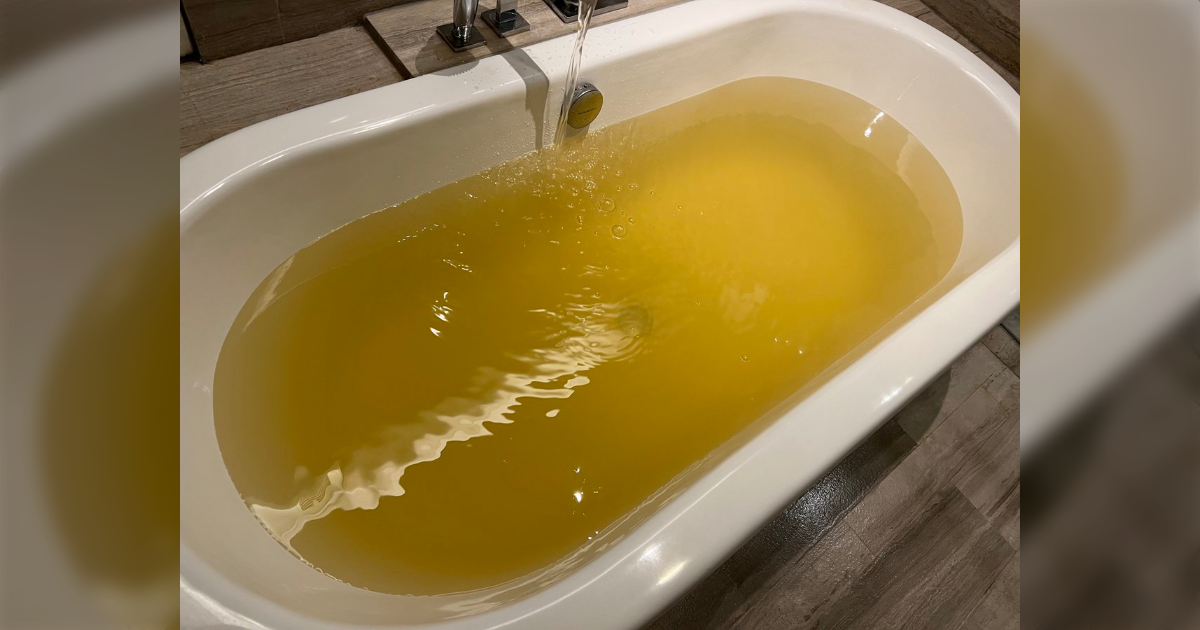 ヒルトンホテルの風呂の水が黄色すぎて入れない…→実は割とあるあるの話らしい - Togetter