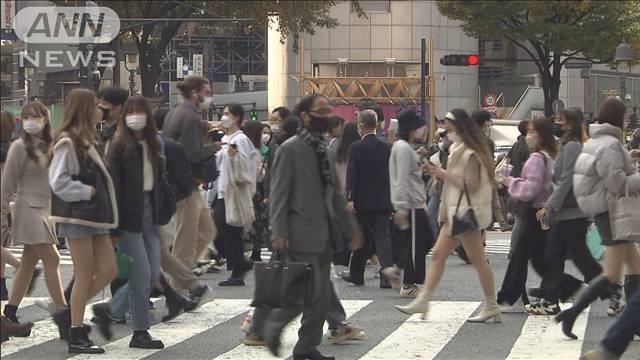 「男性は仕事をして家計を支えるべき」男女ともに約半数　内閣府調査