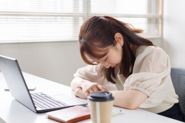 ホワイト企業自慢！「勤務時間中に居眠りをしている人がいても優しく起こしてあげる」 | キャリコネニュース