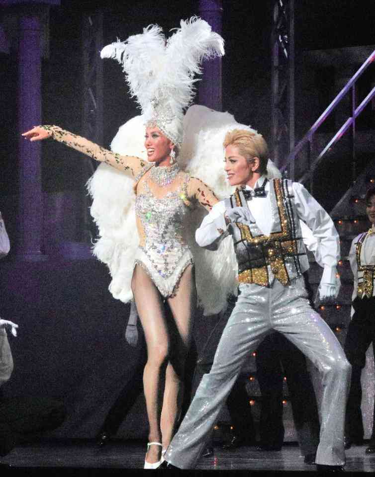 宝塚スターの全身画像が見たい　Part 3