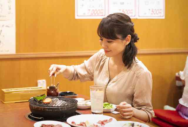 「ひとり外食」男性58%、女性40%が経験 - 抵抗のあるジャンルは? | マイナビニュース