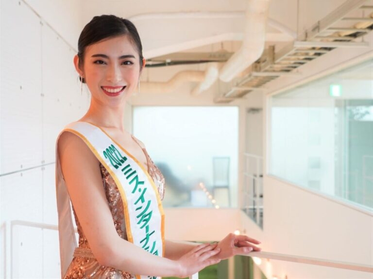 ミス・インターナショナル：日本代表・松尾綺子さん　ミス・アジアに選出　着物アレンジの衣装でアピール