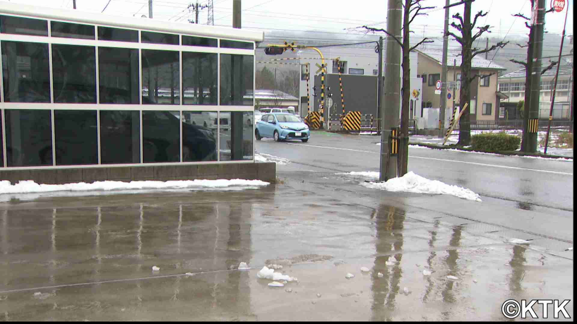 金沢市内の住宅街で男性血を流し倒れる　搬送先で死亡を確認（テレビ金沢） - Yahoo!ニュース