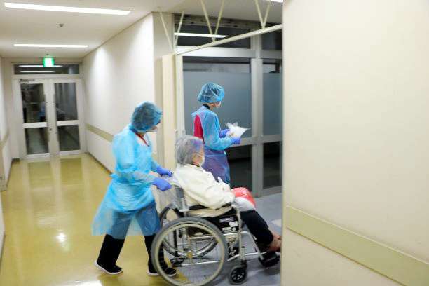 新型コロナの死者・重症者、第7波に近づく　急増ペースに医師危機感（朝日新聞デジタル） - Yahoo!ニュース