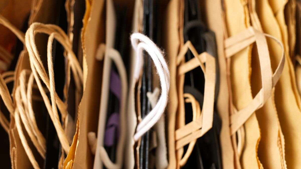 ｢大量の紙袋と釘3000本…｣実家の親が､ため込んだ不用品をあっさり手放してくれる