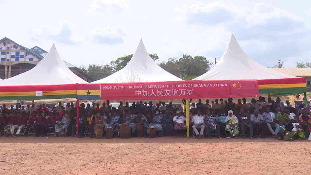 ガーナで支線道路が完成　中国企業が建設 - YouTube