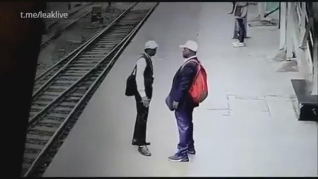 SMARTPHONE SUPER WEAPON IN ACTION