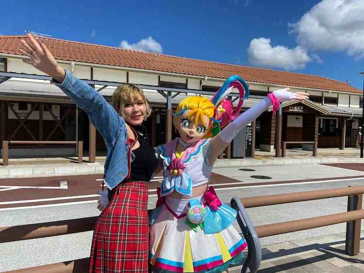 千鳥の「相席食堂」にプリキュア登場！ファイルーズあい＆キュアサマーが広島で相席旅 - コミックナタリー