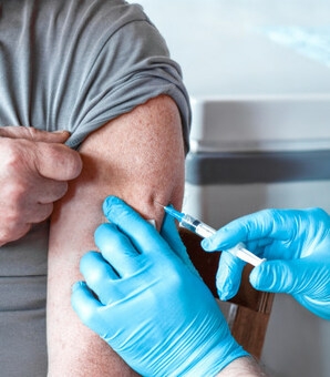 30歳の息子はワクチン接種3日後に突然死した、それでも検証は遅々として進まない…憤りに震える父親が語った「国への不信感」（現代ビジネス） - Yahoo!ニュース