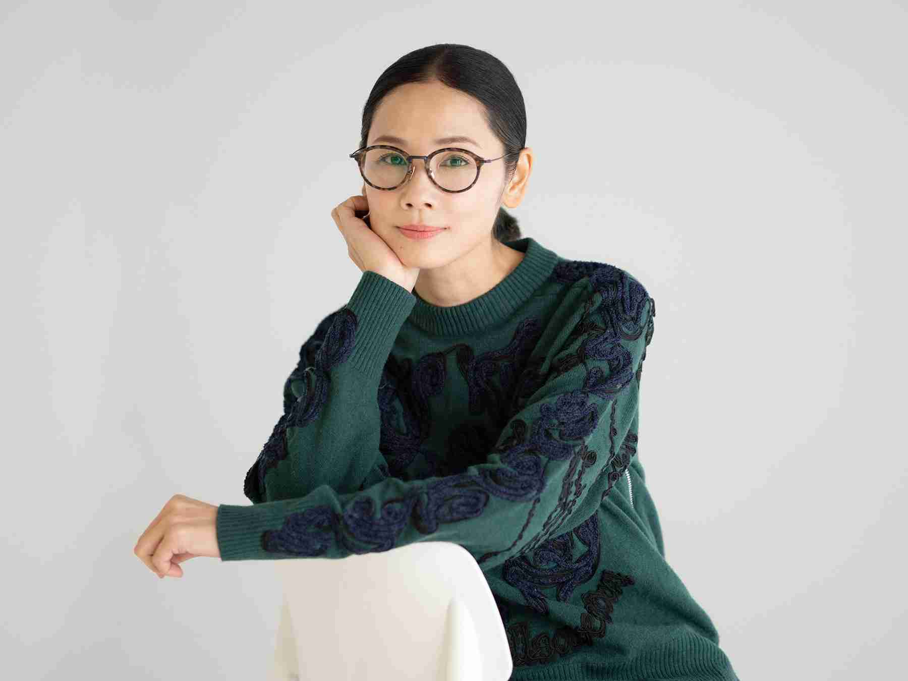 スープ、おかゆ、ファスティング　吉田羊さん、食へのこだわりをエッセイ『ヒツジメシ』に：telling,(テリング)