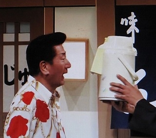 お笑い芸人の一発ギャグをひたすら列挙するトピ