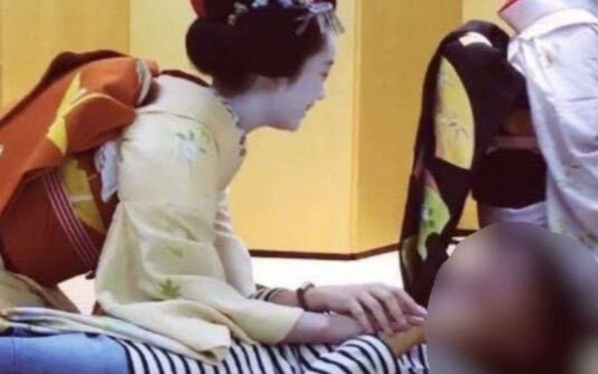 「じゃんけんで勝った方がお客さんの前を洗うんやで」未成年舞妓に『お風呂洗い』『旦那さん制度』『深夜の酒席』を強いてきた“花街の論理”《弁護士見解「労働契約が必要」》