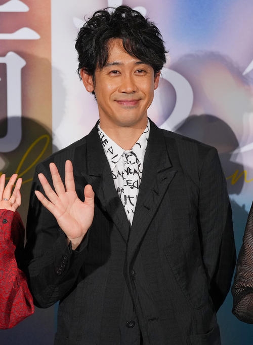 大泉洋、人生の悩みを相談「霊がつきやすそうな体質をなんとかしてください」左肩「なんか重い」 - 芸能 : 日刊スポーツ