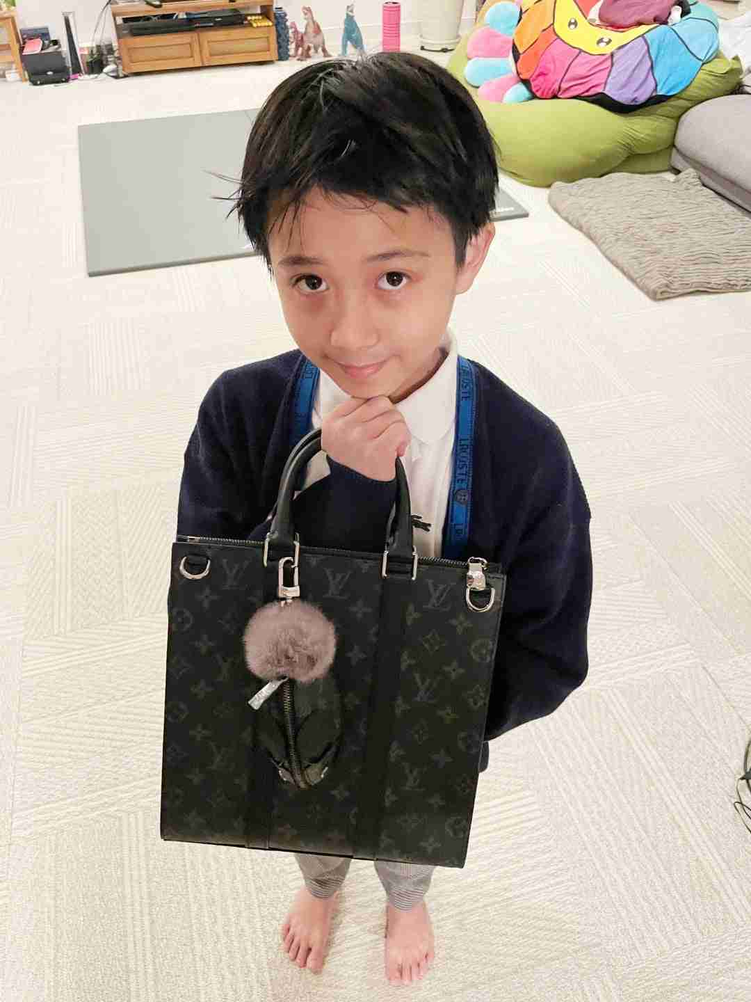 市川團十郎　ヴィトンから大量の贈り物→9歳長男に「台本」用にとトートバッグ、11歳娘に宝石箱プレゼント