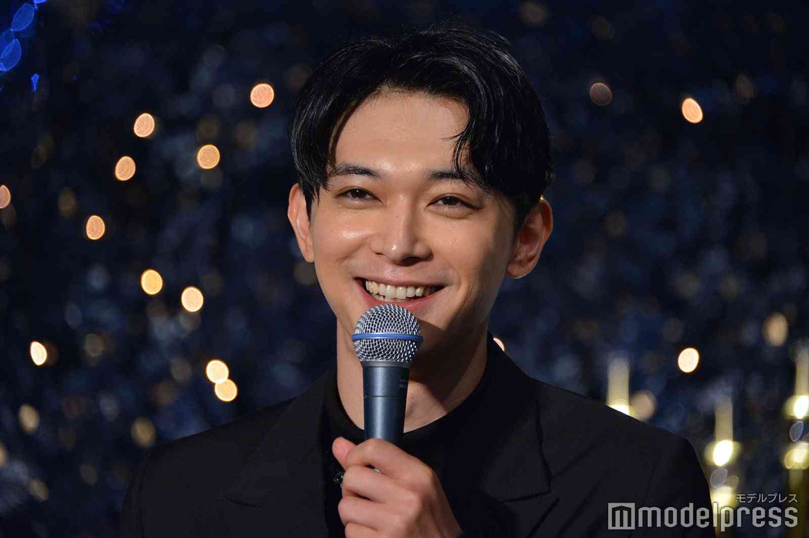 吉沢亮「裕福な家ではなかった」幼少期のクリスマスの思い出明かす - モデルプレス