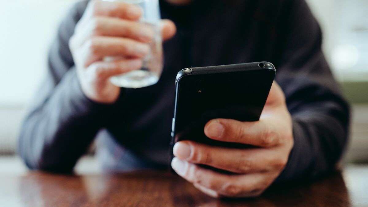 ｢地震大丈夫?｣のLINEは要注意…6000人以上の若者に月15万円を上納させた｢脱法マルチ｣の怖すぎる手口 24時間365日､友達作りに明け暮れる | PRESIDENT Online（プレジデントオンライン）