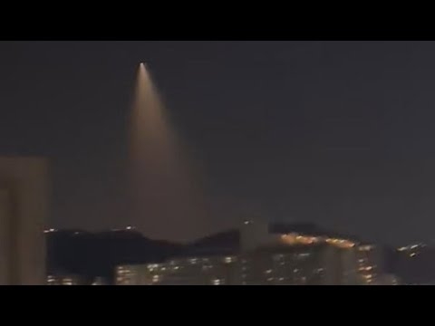 「上空に謎の飛翔体」「変な光!」SNSに投稿相次ぐ　国内各地で目撃情報 - YouTube