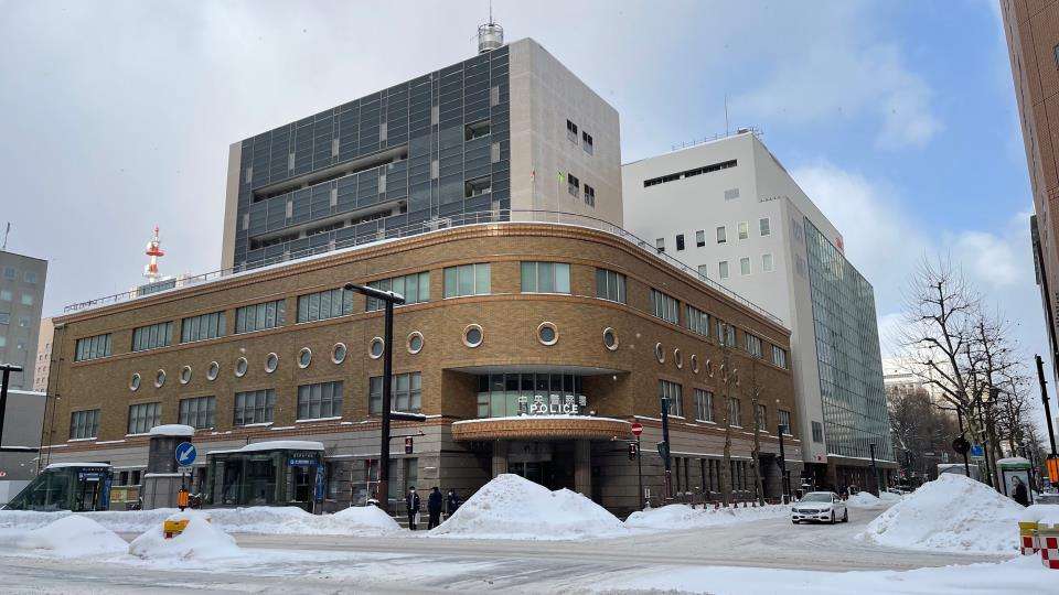 HBC NEWS｜HBC北海道放送「ドリンクバーを無断で使っている男がいる」客だけが利用できるフロアに侵入…店員気づき、所持金ゼロの28歳の男を逮捕　