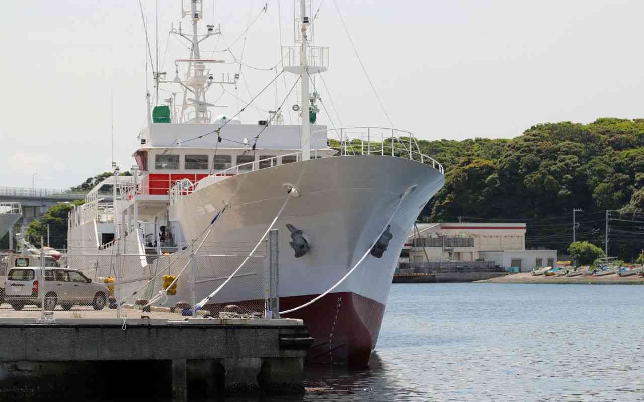 「バガヤロー！」毎日ケツを蹴られ、金具で叩かれ流血…遠洋マグロ漁船で横行するパワハラの“壮絶な実態”