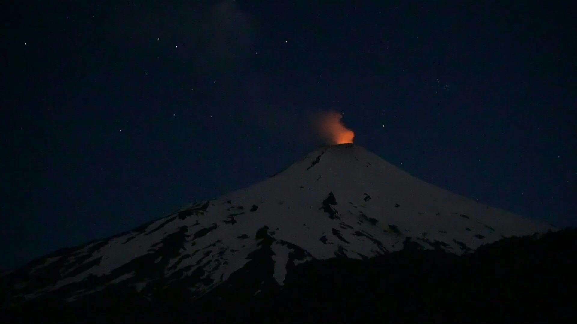 チリ火山で火炎現象 当局は噴火警戒（AFPBB News） - Yahoo!ニュース