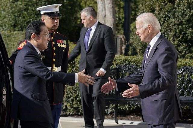 防衛費大幅増など手土産喜ぶアメリカ、戦争に巻き込まれる懸念が現実味の日本　ワシントンで首脳会談：東京新聞 TOKYO Web