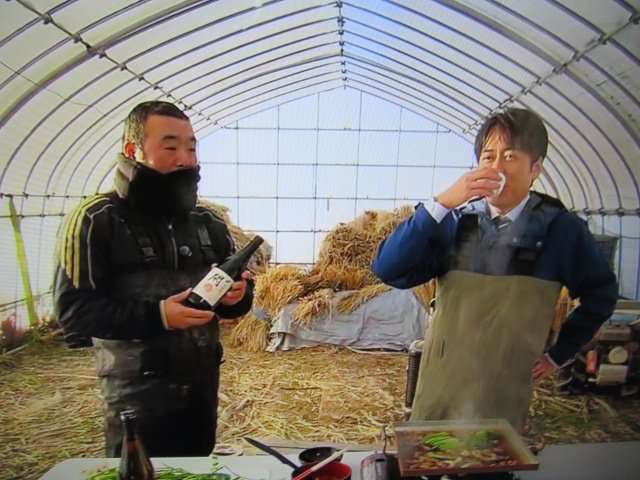 安住紳一郎アナ、生中継で日本酒一気飲み…ネットはトレンド入りの大反響…「めちゃくちゃ飲んでいる」