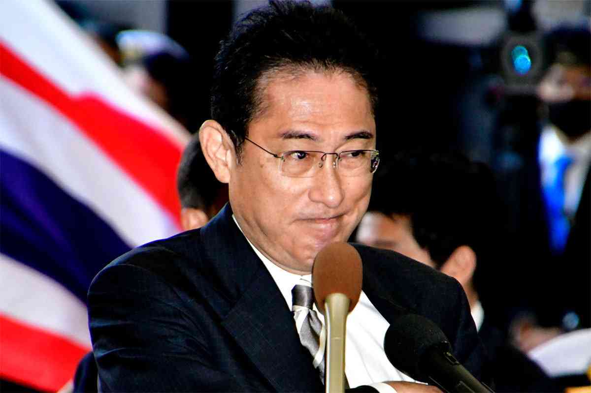 岸田総理の「長男秘書官」が外遊中にパリ、ロンドンの観光地めぐり　公用車を使って繁華街でショッピングも（デイリー新潮） - Yahoo!ニュース
