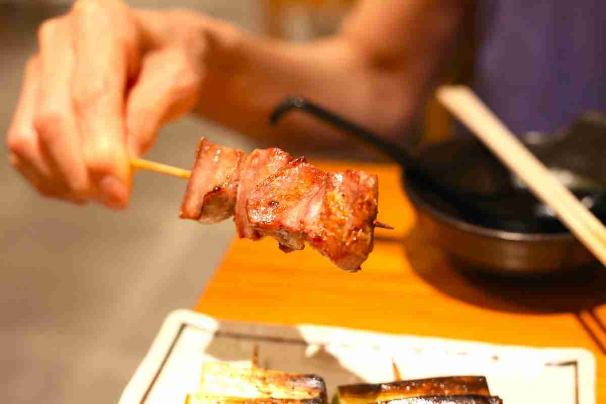 焼き鳥は「塩で頼むのが通」の風潮はなぜ生まれた？ 呑兵衛も「タレで何が悪い！」と大反論 | マネーポストWEB