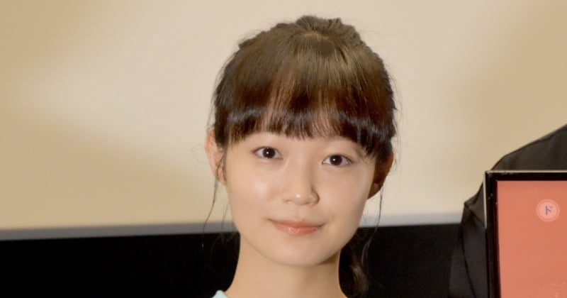 『チェリまほ』藤崎さん役の佐藤玲、所属事務所を退所　直筆の美文字で報告「心機一転、新たな気持ちでの出発」  | ORICON NEWS