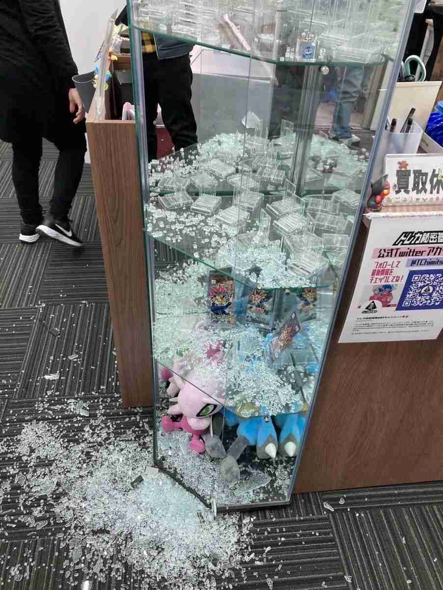 被害額2500万円以上　オープンから6日、秋葉原「ポケモンカード」専門店がショーケース割られ“根こそぎ”窃盗被害に