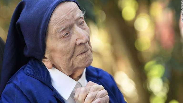 世界最高齢、フランス人修道女のシスター・アンドレ死去　118歳