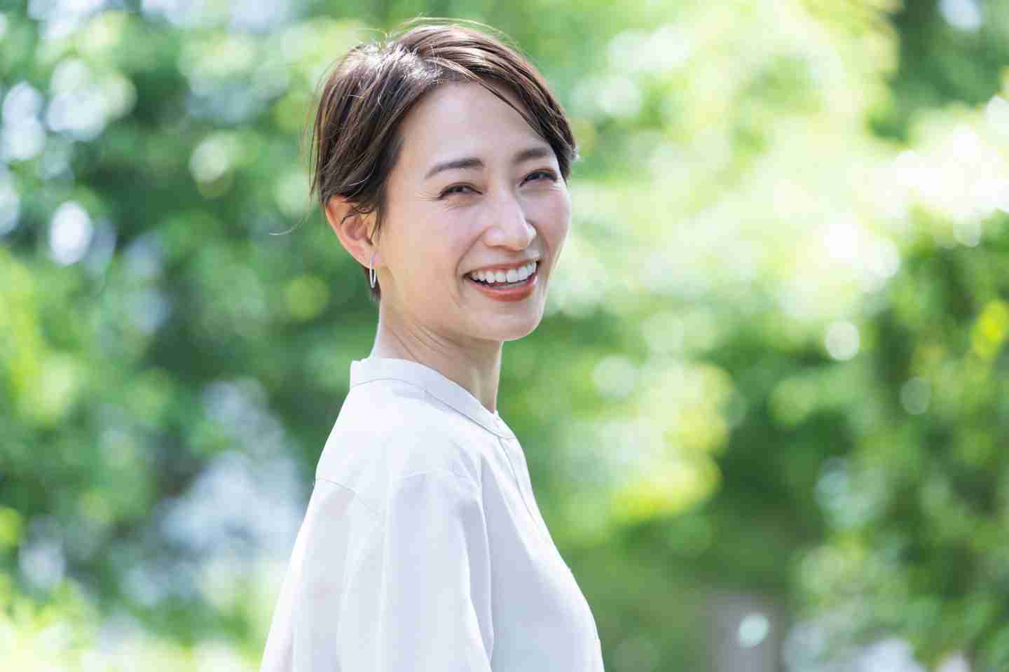 【女性編】若さだけじゃない！40歳を過ぎて「素敵だな」と思われる人の特徴は…男女433人に調査 | kufura（クフラ）小学館公式