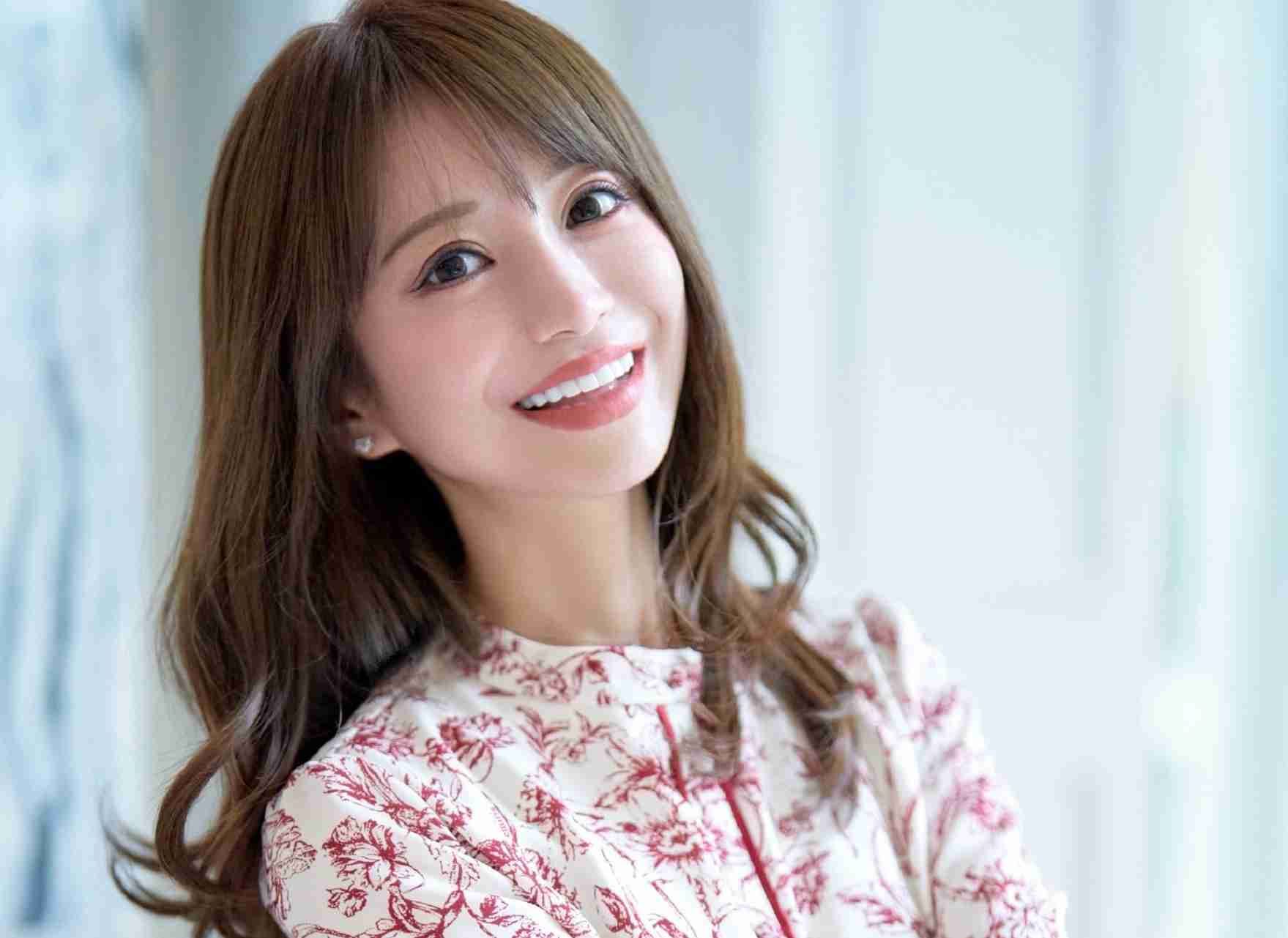 「菜々緒よりスタイル良いかも」 元キャバ嬢モデル・愛沢えみりの驚愕体型にファン衝撃「すごすぎる」