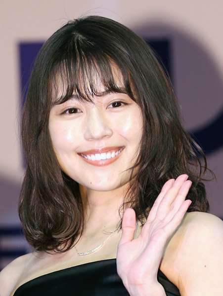 有村架純「新CM女王」に…長澤まさみ＆新垣結衣に肩を並べ、吉永小百合に迫る