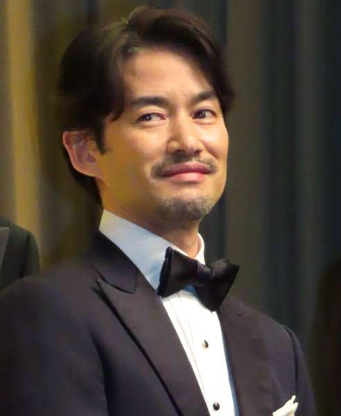 竹野内豊に露出激減の可能性…映画版「イチケイのカラス」ヒットもアドリブ下手と独立がアダ｜日刊ゲンダイDIGITAL