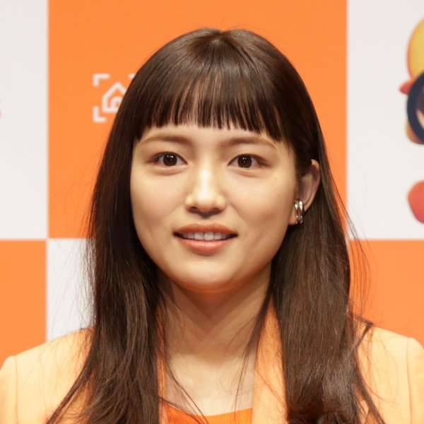川口春奈インスタ“超高級腕時計”騒動の余波…庶民キャラがセレブの仲間入りかとファン落胆｜日刊ゲンダイDIGITAL