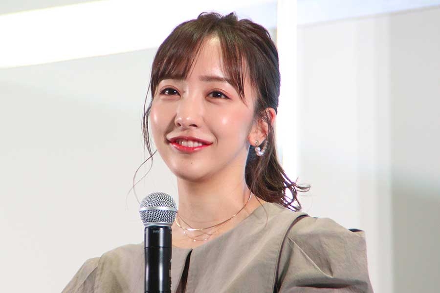板野友美、ハワイでウエディングムービー撮影　幸せ家族にファン羨望「この家族大好き」 | ENCOUNT