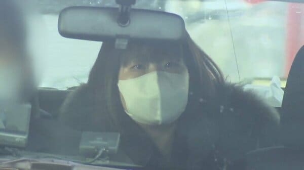 「乳首や胸毛を見せびらかす」と中傷　人事院の女は男性弁護士を知っていた？自宅から生活の様子撮影の“動画”見つかる｜FNNプライムオンライン