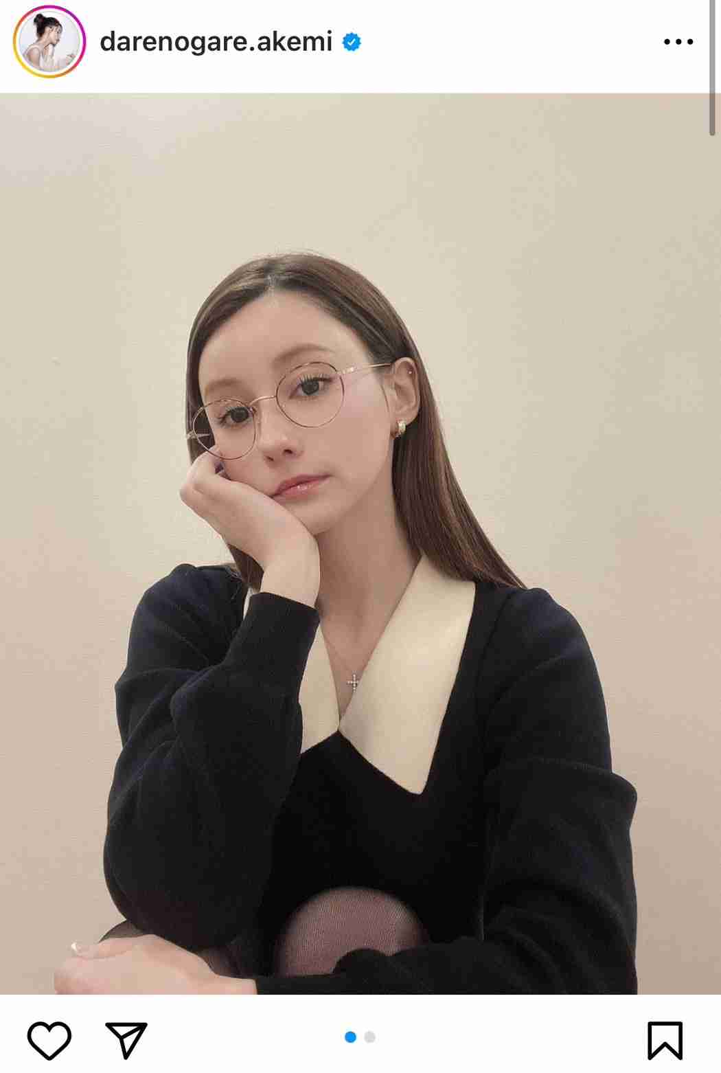 小顔ぶりが際立ってる!?　ダレノガレ明美の清楚なメガネ姿に「知的で素敵」「秘書みたい！」と反響 - 耳マン