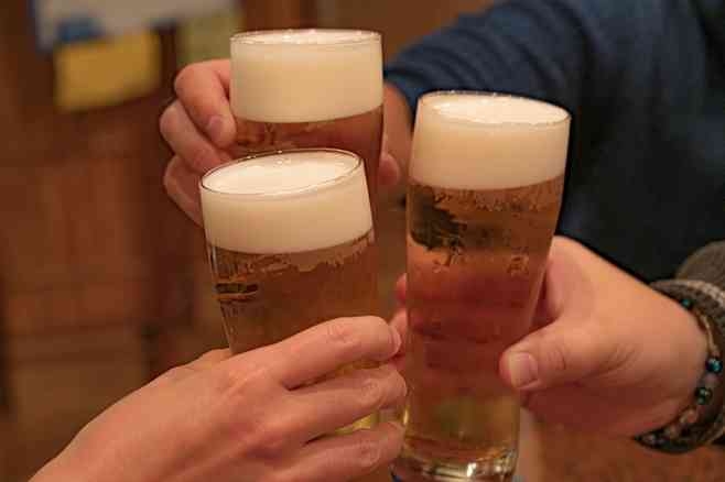 2022年外食市場 全体売上は前年比113.3%も飲酒業態は苦戦、コロナ前の半分以下にとどまる