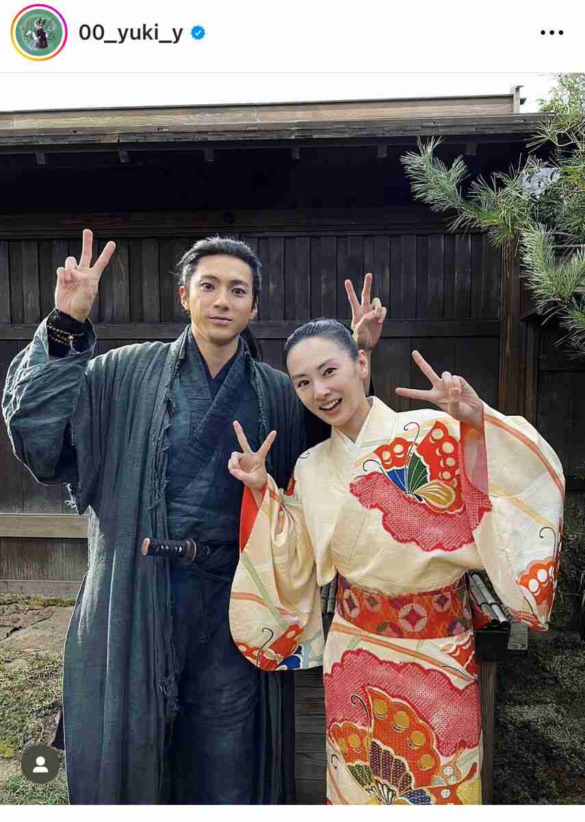 北川景子&山田裕貴、和装姿の大河ドラマオフショを披露!「藍井先生と柊木先生の先祖?」月9でも共演中