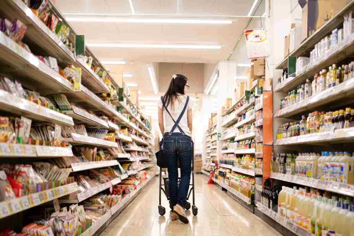 値上げラッシュの中であえて「値下げ」する企業 生協は「宅配利用増を還元」 | マネーポストWEB