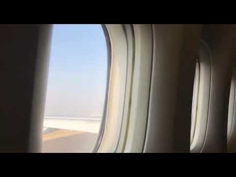 思わずもらい泣き・・・全日空CAさん感動のアナウンスに客室から拍手！！ - YouTube